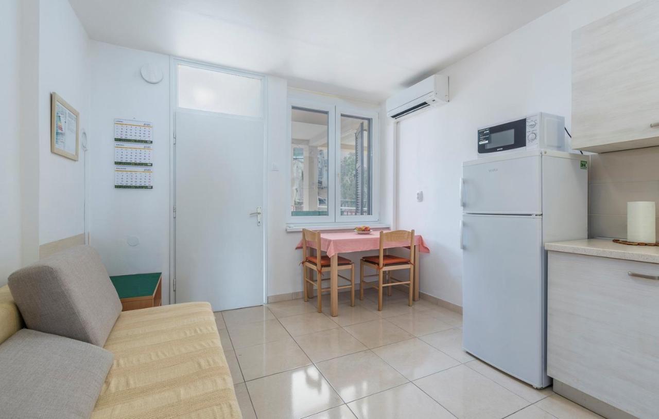 بوريتش Peskera Apartments Tomicic الغرفة الصورة